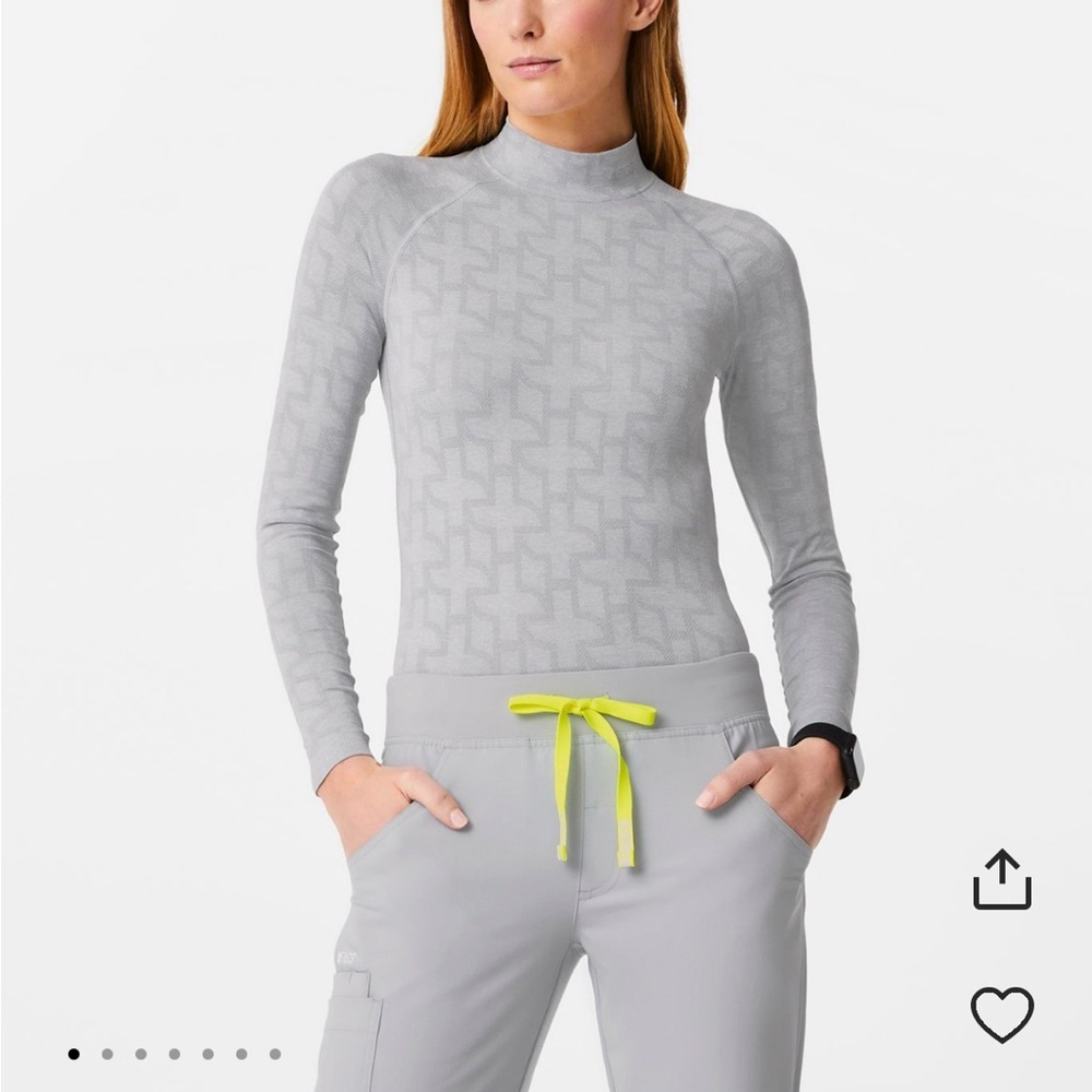 Figs Salta Logo Mock Neck Seamless Underscrub